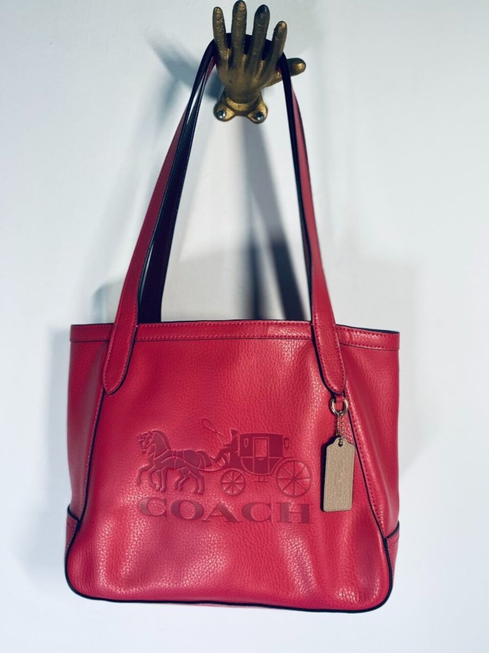 Coach Leather Tote Bag With Horse & Carriage Logo Magnetic Snap Closure Interior